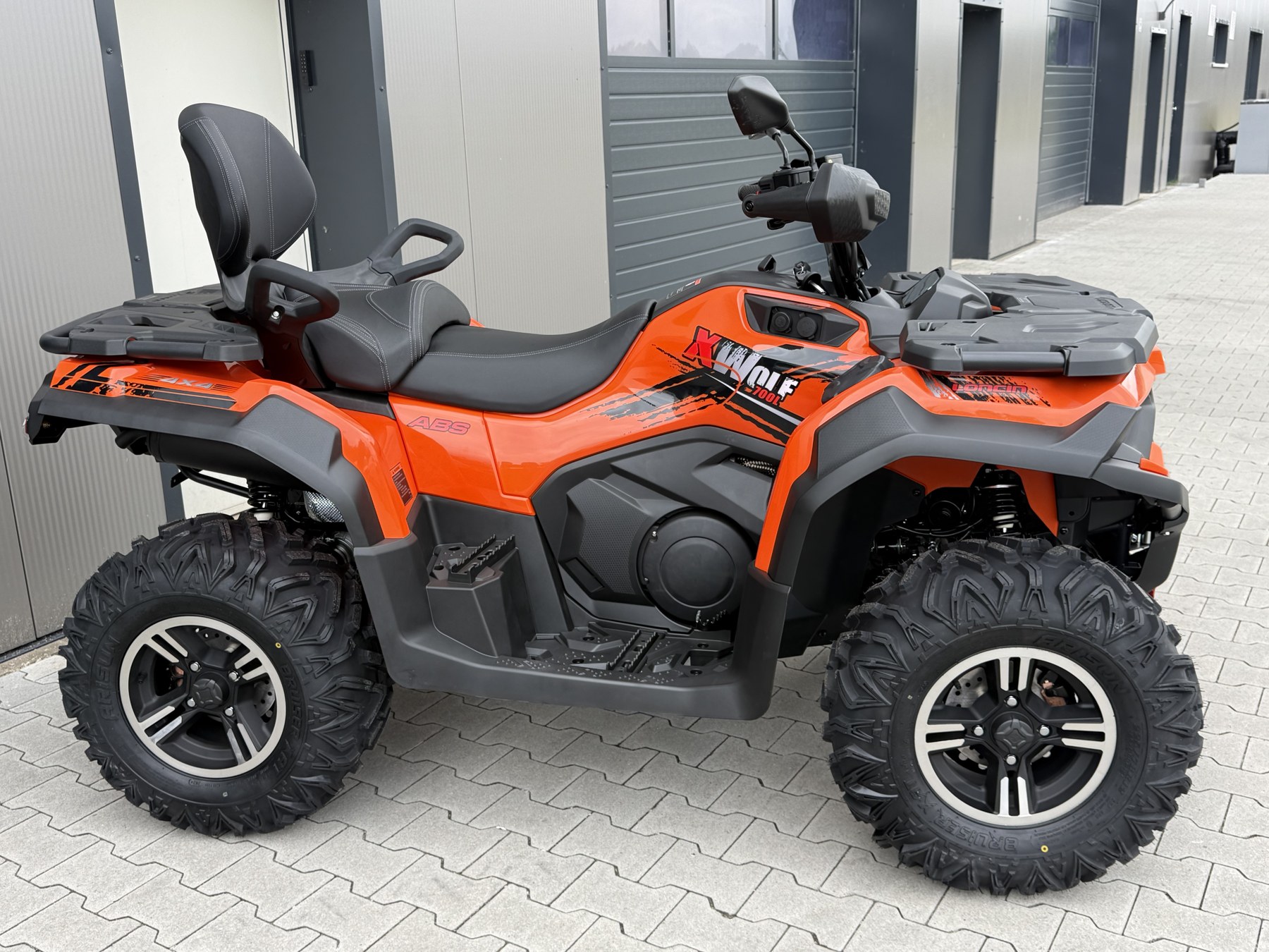 Loncin XWolf 700L